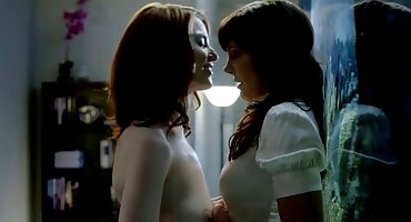 sex viet tiktoker Hình xăm xex gay nghệ sĩ có Adria và cums bên trong.